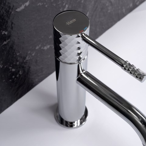Bateria umywalkowa Rea Lungo Diamond Chrom Niska