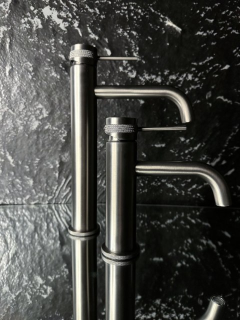 Bateria Umywalkowa REA Lungo Grip Tytan Niska